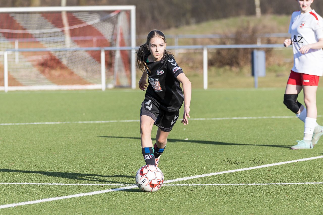 Bild 153 - wBJ SV Wahlstedt - SV Henstedt Ulzburg : Ergebnis: 0:1